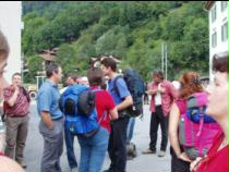 aufgeregtes Plaudern - nun sind alle da