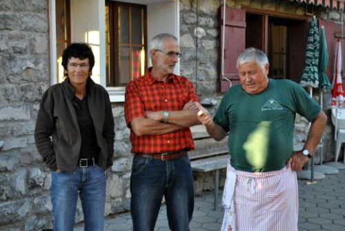 Willi (ganz rechts) mit seiner Crew Willi (ganz rechts) mit seiner Crew